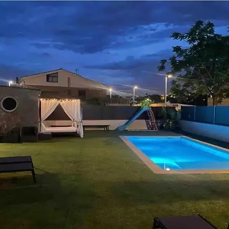 Acogedora Casa Con Piscina Y 3 Vilanova i la Geltrú